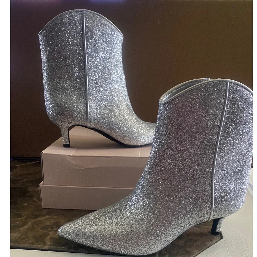 On 34th Aatira Silver Glitter Ankle Boots Kitten Heel Pointed Toe Western 6M